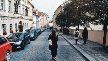 DnDndA-d2kY
