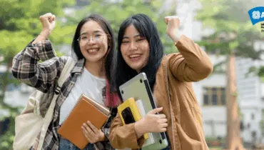 the-exchange-students-are-smiling-together-in-their-overseas-summer-study-program