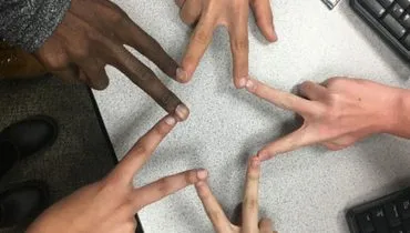 handstogether1