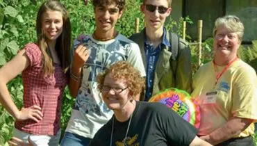 local_volunteers_global_friendships-1