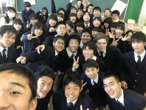 JPN-LI-students-in-japan-2