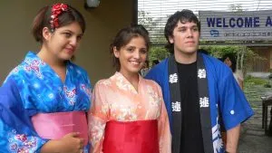 JPN-GP-students-in-Japan