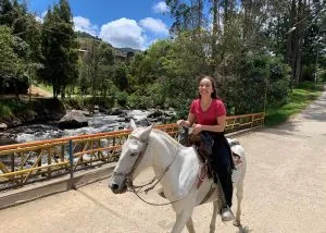 COL-GP-afs-student-horseback-riding-in-colombia
