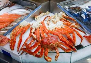 NOR-HS-king-crab-legs-in-norway