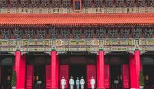 temple-with-guards