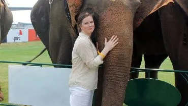 Julia with the elephant cropped-2-720px