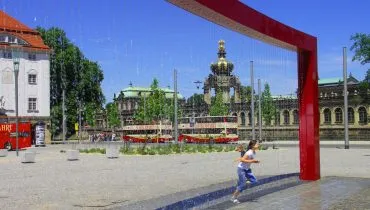 Deutsche Stadt mit Rundfahrtbussen: AFS Gastkind berichtet über die Erfahrungen in Deutschland