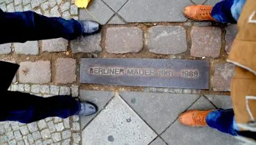 Gedenkstein Berliner Mauer: AFS Gastschüler berichtet von seinem Aufenthalt in Deutschland