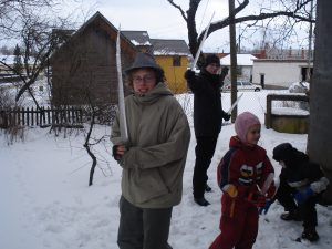 Jona,riesiger Eiszapfen, Schüleraustauschs, AFS in Lettland
