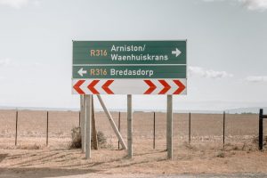 Südafrika-Straßenschild-sincerely-media–unsplash