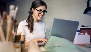 AFS Online-Programme sind etwas ganz besonderes. Triff dich mit Gleichgesinnten aus aller Welt online.
