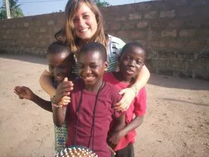 CSP-Teilnehmerin arbeitet in einer Schule in Ghana