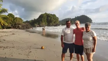 Silas in Costa Rica mit seiner Gastfamilie – Freiwilligendienst
