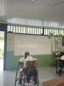 Unterstütze im Englischunterricht in Costa Rica.