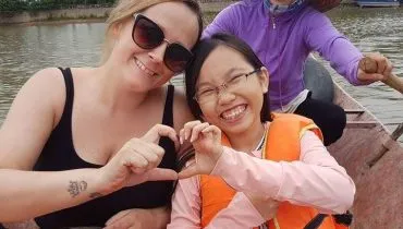 Volunteer-from-Vietnam-Raising-Awareness-on-the-Environment