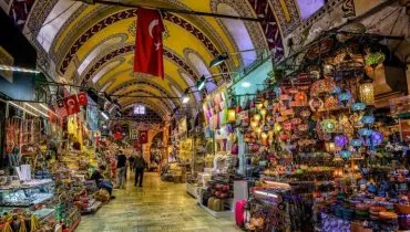 05_UltimateTurkey__GetLostInTheGrandBazaar_shutterstock_721600093-768×512