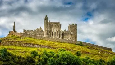 lcci5a-ireland-castles-countryside-hero-1800×1000-new