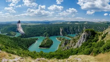 Uvac_River_and_Eagle