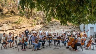 aym8uSUgn02vi43ZlnuOaw-Orquestra-do-Moinho-Cultural-com-musicos-da-Orquestra-Ouro-Preto