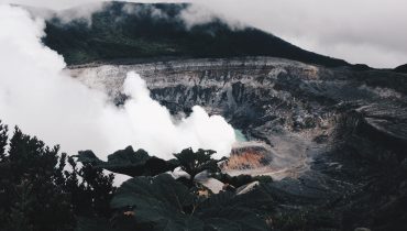 Poás-Volcano-Costa-Rica
