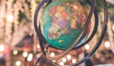 black-and-green-desk-globe-893126