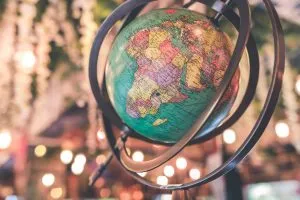 black-and-green-desk-globe-893126