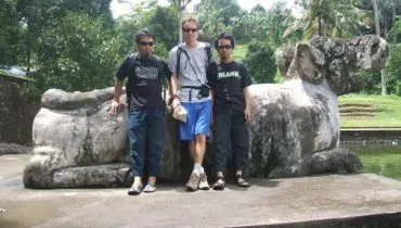 AIYEP_Ross Tapsell_4with host family in rural area