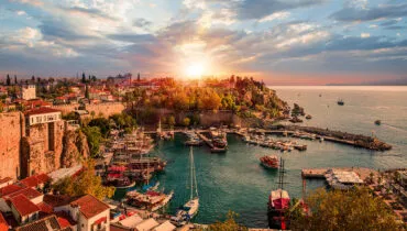 00-Torokorszag-Antalya-Kaleici-header-AdobeStock_119153635