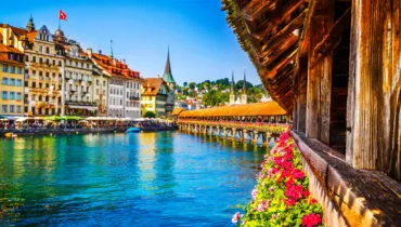 TJ_RCS_ThinkstockPhotos-503689430Historic town of Lucerne with Chapel Bridge_ Switzerland
