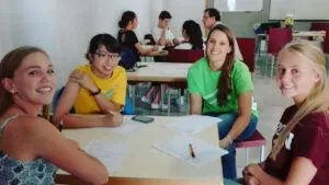 España-colegio-1200×675