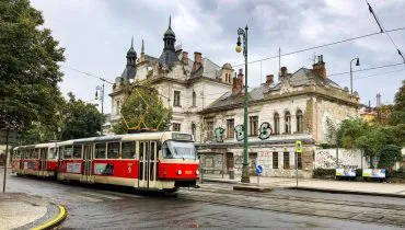 czech-republic-tram-house