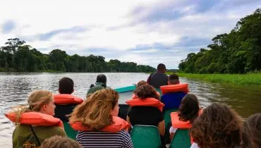 Costa-rica-crc-boat-students-nature