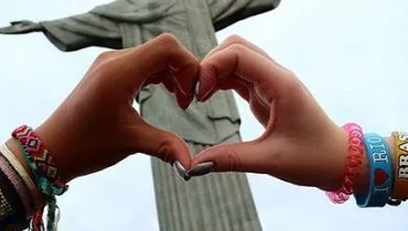 heart hand monument BRA