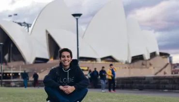 AUS