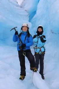 Bretur i Jotunheimen Wendy fra China(bor Drammen) og Myra (Wing Yan) NH16