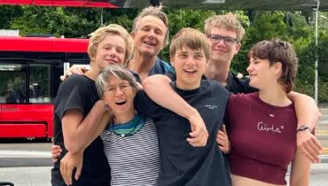 Gastfamilie am Bahnhof