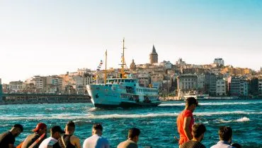 meric-dagli-BqFmufN6xIs-unsplash