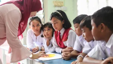 zD3_qTcnAke26muUOUMVhA-Educators-Classroom-1