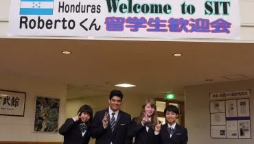 Bienvenida al colegio_Roberto_JPN_SH16